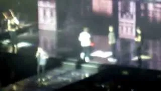 One Direction "One Way or Another / Teenage Kicks (live @ Palacio Vistalegre - Madrid 24/05/2013)"