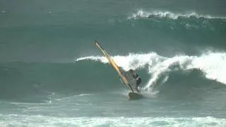 30 Second Windsurfing Movie: Leo Ray at Hookipa, Maui