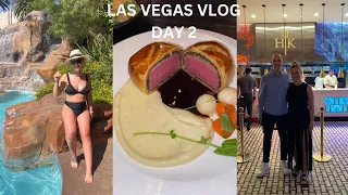 LAS VEGAS VLOG | Day 2 | pool day, tape face, Hell’s Kitchen