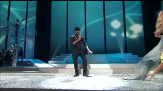 Usher (LIVE) - Victoria's Secret Fashion Show Miami - 2008 [With songs - What's your name & Yeah]