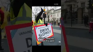 #Ukraine protest outside #Russia embassy in London