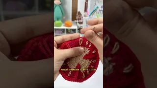 How to embroider seeds for a crocheted tomato’s slice #crochettutorial