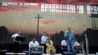 Ray Price sings  For The Good Times at Farm Aid 2011