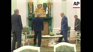 RUSSIA: YUGOSLAV PRESIDENT MILOSEVIC MEETS BORIS YELTSIN