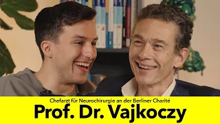 PROF. DR. VAJKOCZY: Wie operiert man Menschen bei vollem Bewusstsein?