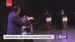 Memphis mayoral candidates address each other during debate | What voters want from the next mayor
