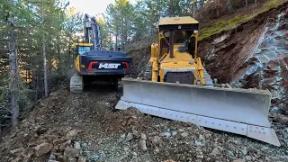 Cat D7G Bulldozer, the Creature That Tears Mountains, Cannot Be Stopped #bulldozer ​@Grayderci