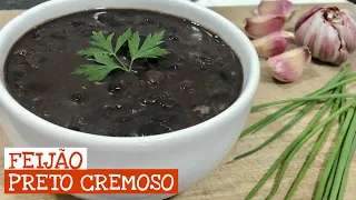 Saiba como cozinhar e temperar Feijão Preto com caldo cremoso