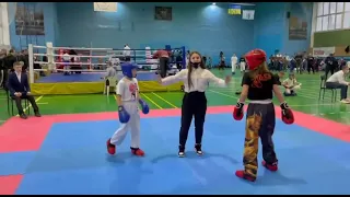 WAKO Kickboxing Light contact- 42 kg girls