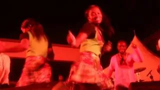 Amakye Dede sings Bebreebe on the Amakye Dede and Daddy Lumba Aseda Tour