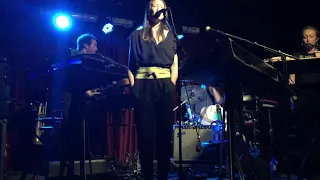 Sophie Hunger - Z‘Lied der Freiheitsstatue @ Bar Brooklyn, Stockholm, 06.11.2018