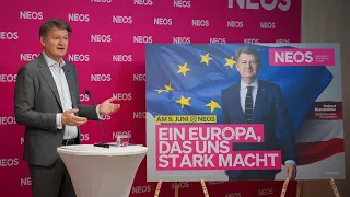 NEOS-Plakatpräsentation „Wofür die Vereinigten Staaten von Europa stehen“.