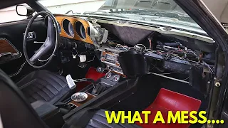 Removing the Dash to Fix the Wiring - 1969 Mustang Mach 1 Restoration