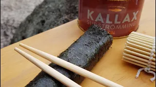 Surströmming Viking Sushi - how to prepare and eat Surströmming in a non-traditional way