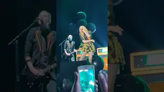 Avril Lavigne - Smile - Arena Perú