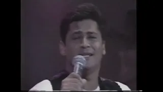 Sabadão Sertanejo | Leandro & Leonardo cantam "Fui Dando Porrada" no SBT - INÉDITO (XX/10/1995)