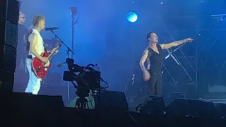 Depeche Mode le 19 juillet 2018 au Festival des Vieilles Charrues - Walking in my Shoes