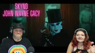 FatherDaughterReacts checks out Skynd - John Wayne Gacy!