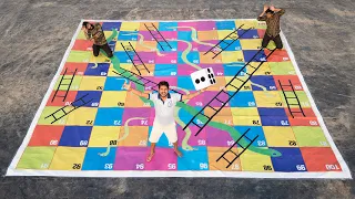 सांप सीडी गेम - Loser Will Eat Jolo Chips - Snakes And Ladders Challenge