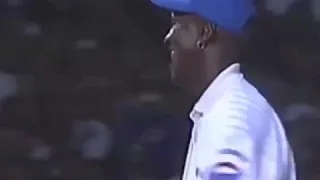 Michael Jordan y sammy sosa  chicago cubs