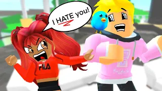 Mean Girl Breaks into my Home ( Roblox Brookhaven RP )