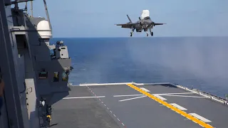 First Ever F-35 Lightning II landing on Japanese Aircraft Carrier 'IZUMO'