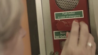 Notrufstelle: Im U-Bahn-Zug rasch Hilfe anfordern!