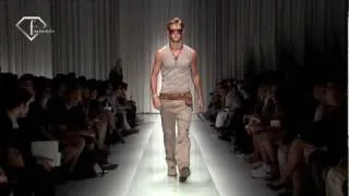 fashiontv | FTV.com - VERSACE - MEN S/S 2010 MILAN