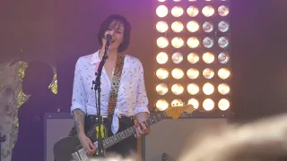 Brody Dalle - Don't mess with me (live@Finsbury Park, June 30, 2018)