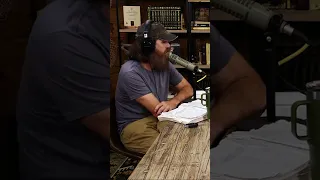Uncle Si's Podcast Makes Jase Robertson Laugh the Hardest He Ever Has!