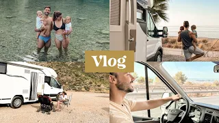 Vlog - Viajar con mellizos ✌ Nos vamos en autocaravana por Málaga 🚐🌿🌊