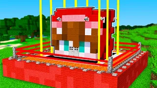 Tofi vs Moni EN GÜVENLİ Minecraft Evi Savaşı!