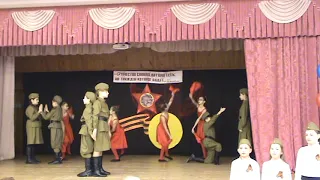 инсценировка  военной песни "Закаты алые..."