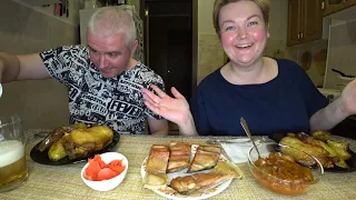 Мукбанг В ДРАКУ собаку вкусный ужин! 😱 Обсуждаем ДЕЛА насущные🍗 Курица гриль, картошка, соленая рыба