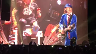 Guns N' Roses & Angus Young Whole Lotta Rosie AC DC cover @Coachella 16/04/2016