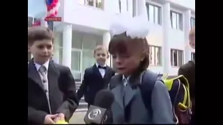 Прикол, под пилоткой чешется, а я мою...