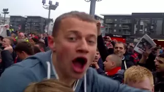 20 Times Man Utd fans celebration party outside Arsenal 1-1 28/04/13