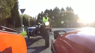 Ural Gespann in Action - Motorrad Tour zum Uralhändler Tipicamp - Russen Garage