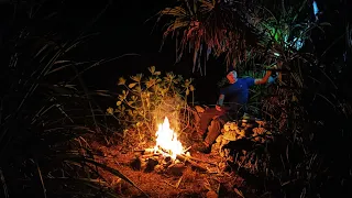 CAMPING SURVIVAL, BERTAHAN HIDUP DI BATU KARANG PANTAI BERBURU KERANG ,UDANG DAN IKAN