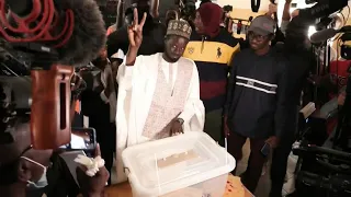 Senegal's anti-establishment candidate Bassirou Diomaye Faye votes | AFP