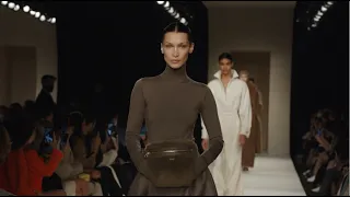 MAX MARA | Fall Winter 2022/2023 / Milan Fashion Week