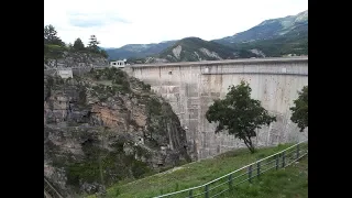 Le lac et barrage de Castillon (Verdon)