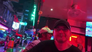 Bangkok - Galleria 10 Sukhumvit Hotel, street food, Soi Cowboy at night 🇹🇭