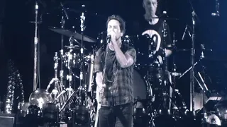 Pearl Jam performing "Even Flow" at Safeco Field 8-8-18