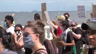 Thousands peacefully rally in Tampa for Black Lives Matter, Back the Blue demonstrations