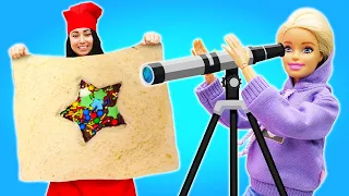 Barbie Cocinera hace un sándwich estrella. Cocina para niños. Recetas para niñas