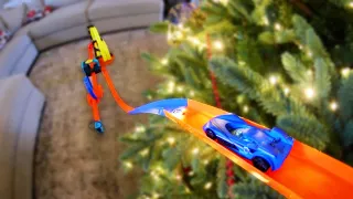 HOT WHEELS TRACK DOWN MY CHRISTMAS TREE!