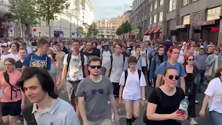 Молодежь на митинге