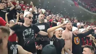 Spektakël në tribuna, “Tifozat Kuq e Zi” nisin Show-n në “Air Albania”