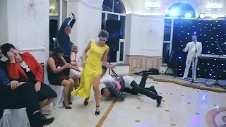 Танець з ВІНИКОМ забава в ресторані СОФІЯ гурт Розмай ))
